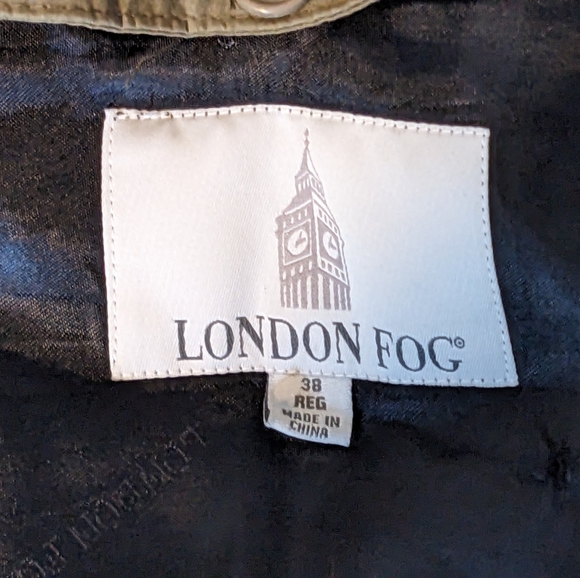 London Fog Green Trench Coat with Double-Breasted Front and Belted Waist - Picture 3 of 8